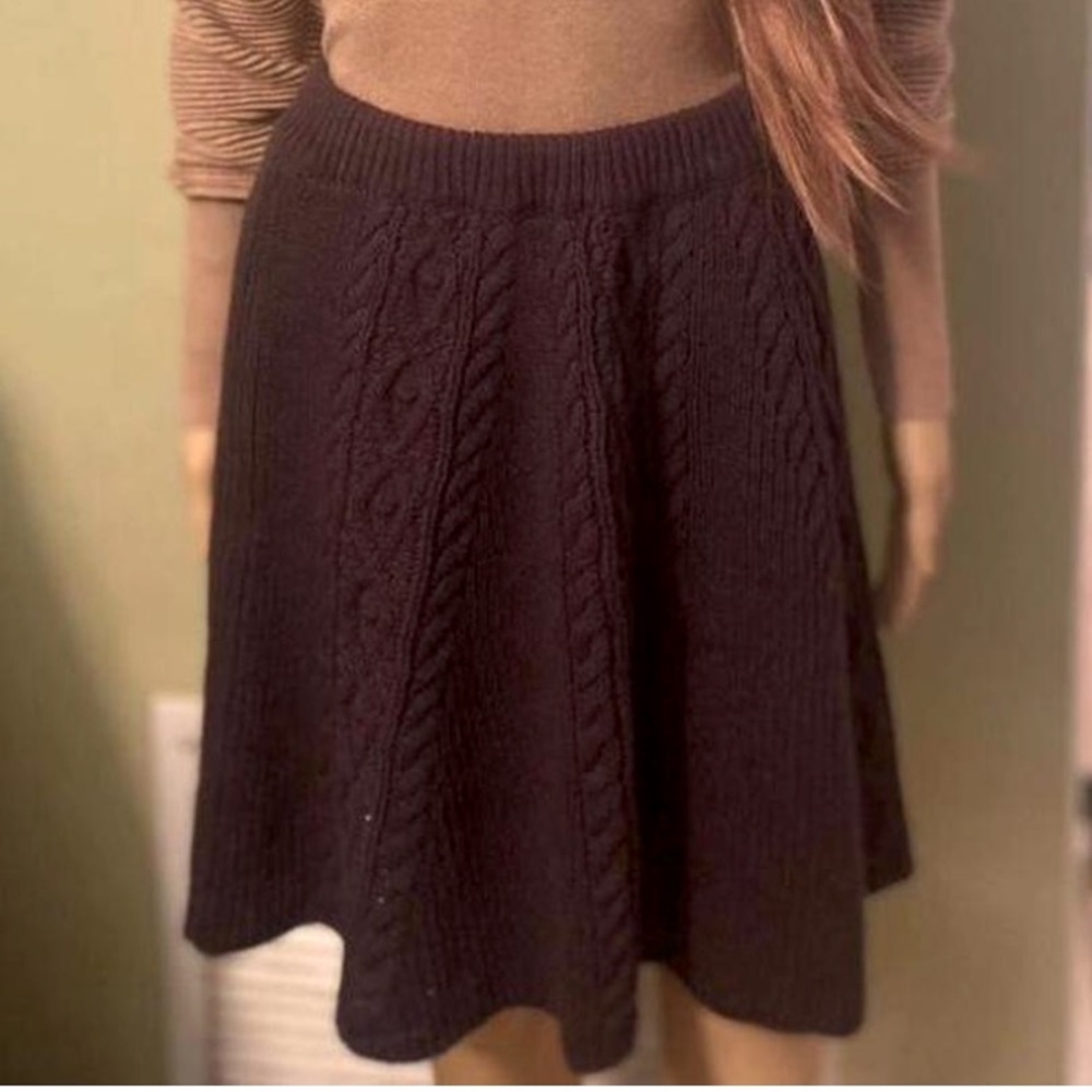 Super cute Cable knit Purple skirt size 40 or 12